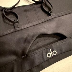 Alo Airlift Intrigue Bra Black XL - Never Worn